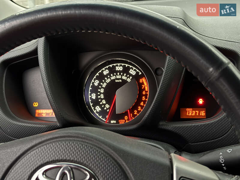 Внедорожник / Кроссовер Toyota Urban Cruiser 2010 в Киеве