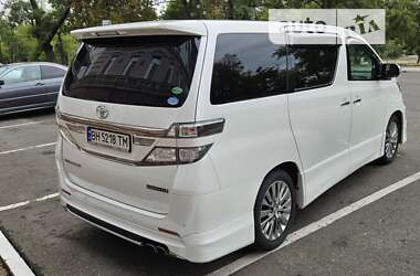 Мінівен Toyota Vellfire 2013 в Одесі