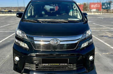 Мінівен Toyota Vellfire 2013 в Києві