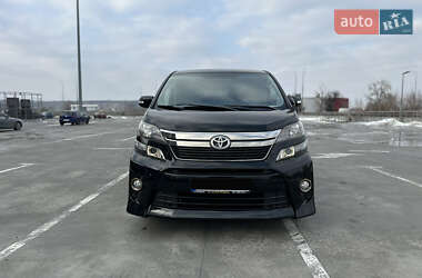 Мінівен Toyota Vellfire 2014 в Києві