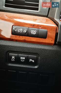 Мінівен Toyota Vellfire 2010 в 