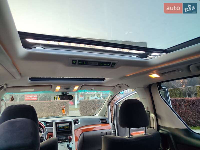 Мінівен Toyota Vellfire 2011 в Чорноморську