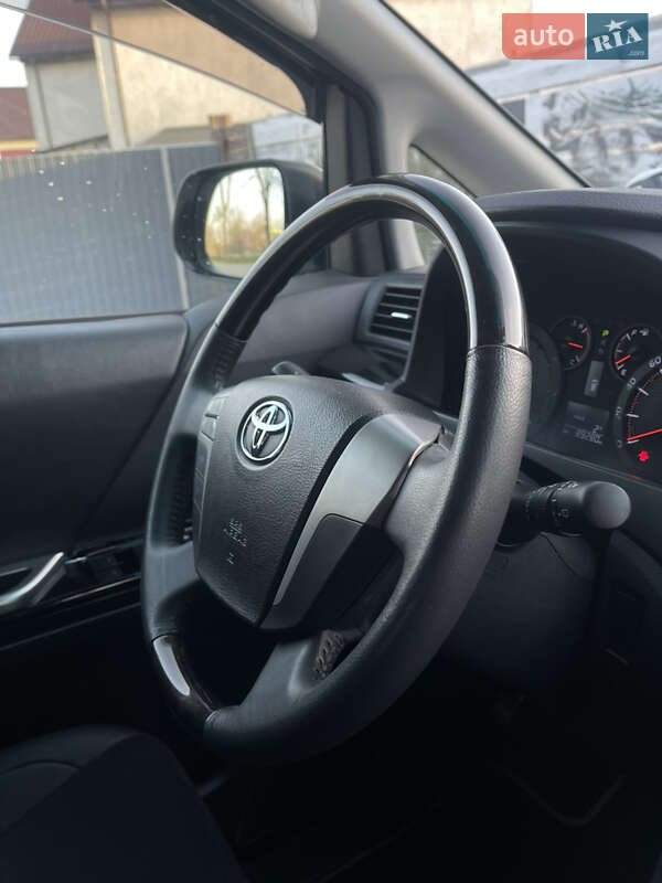 Мінівен Toyota Vellfire 2013 в Одесі
