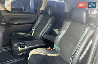 Минивэн Toyota Vellfire 2013 в 