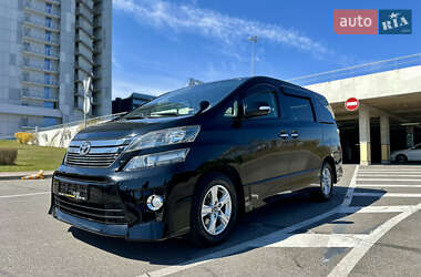 Мінівен Toyota Vellfire 2014 в Києві