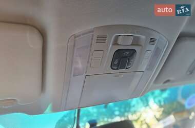 Минивэн Toyota Vellfire 2011 в 