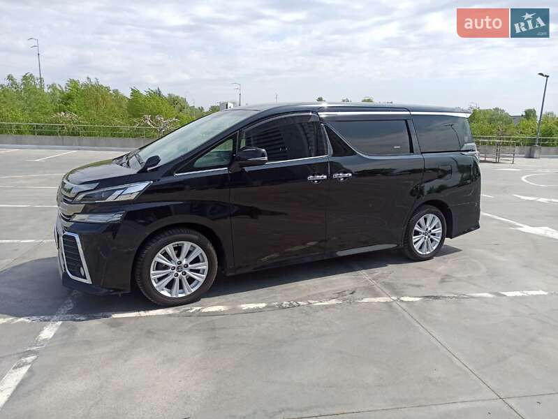 Минивэн Toyota Vellfire 2017 в Киеве