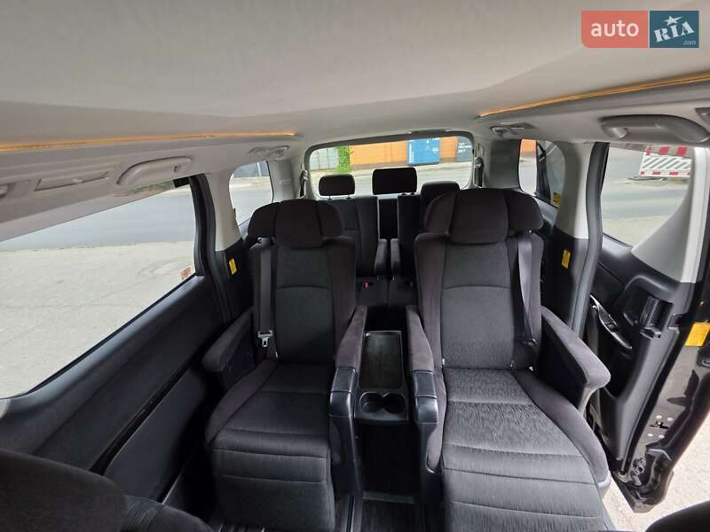 Мінівен Toyota Vellfire 2013 в Одесі