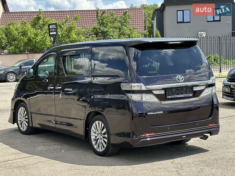 Минивэн Toyota Vellfire 2014 в Киеве