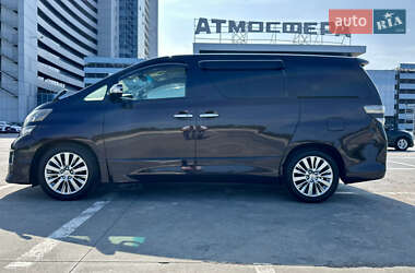 Минивэн Toyota Vellfire 2013 в 