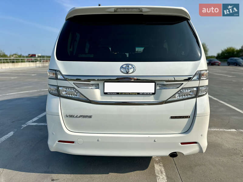 Мінівен Toyota Vellfire 2013 в Києві
