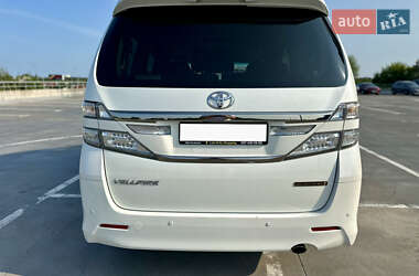 Мінівен Toyota Vellfire 2013 в 