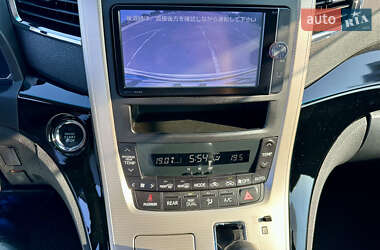 Мінівен Toyota Vellfire 2013 в 