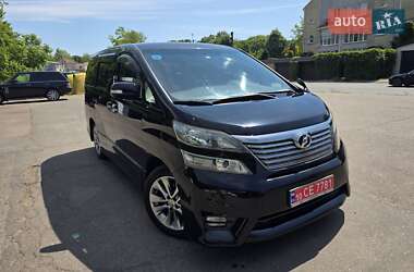 Минивэн Toyota Vellfire 2011 в 