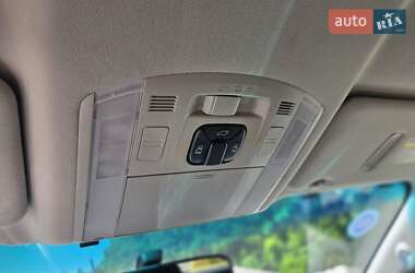 Минивэн Toyota Vellfire 2011 в 
