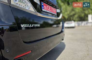 Минивэн Toyota Vellfire 2011 в 