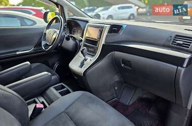 Минивэн Toyota Vellfire 2013 в 