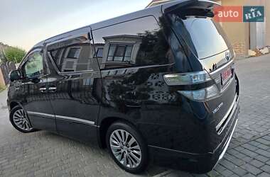 Минивэн Toyota Vellfire 2012 в 
