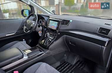 Минивэн Toyota Vellfire 2012 в 