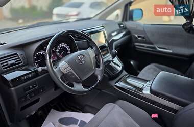 Минивэн Toyota Vellfire 2012 в 