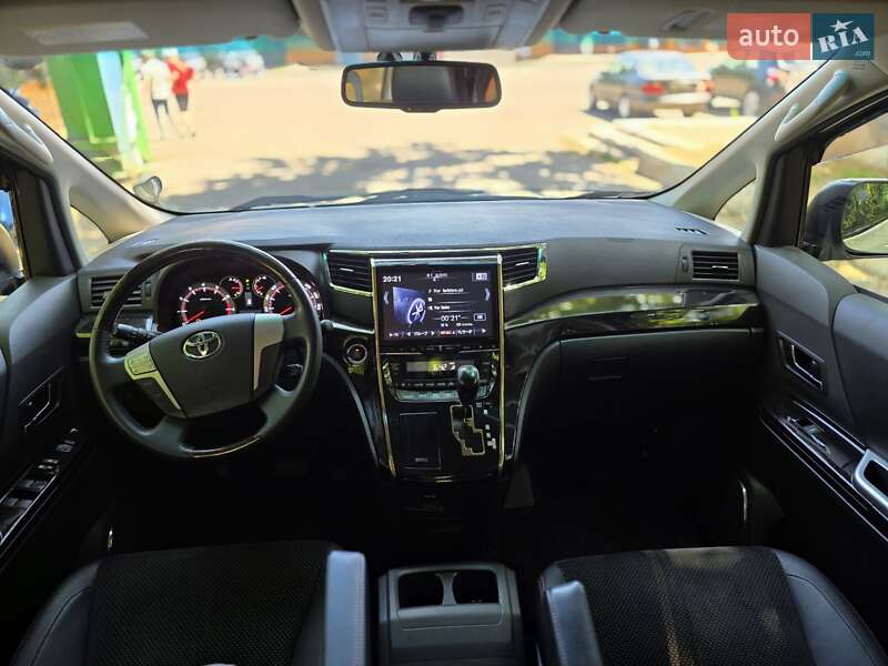 Мінівен Toyota Vellfire 2014 в Одесі