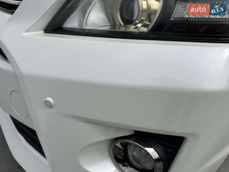 Минивэн Toyota Vellfire 2014 в Киеве