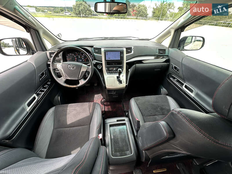Минивэн Toyota Vellfire 2014 в Киеве