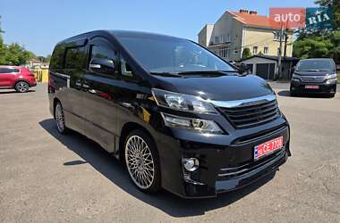 Минивэн Toyota Vellfire 2013 в 