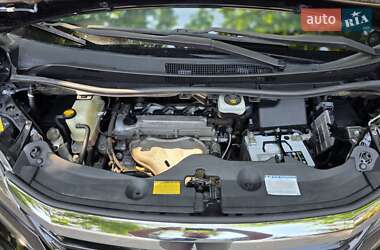 Минивэн Toyota Vellfire 2013 в 