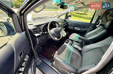 Минивэн Toyota Vellfire 2014 в 