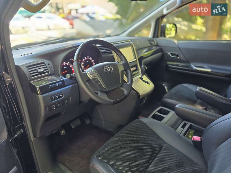 Минивэн Toyota Vellfire 2014 в Одессе