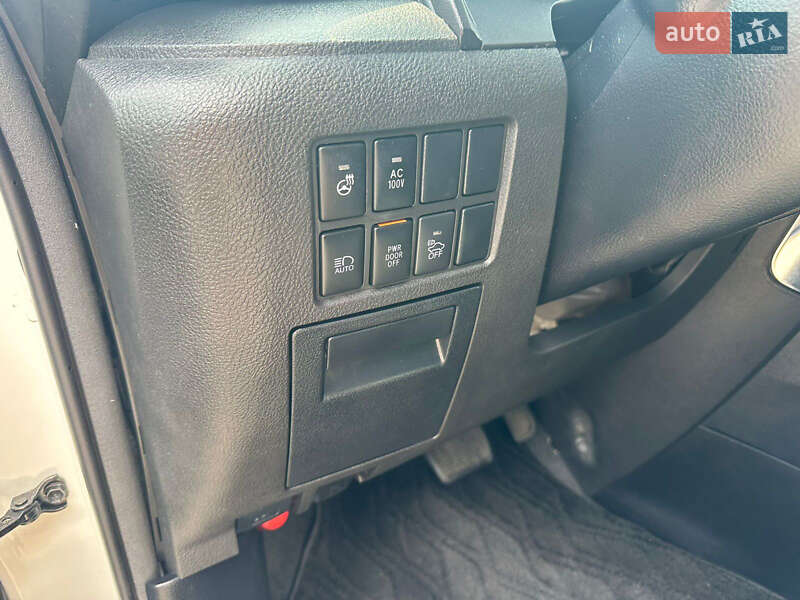Минивэн Toyota Vellfire 2015 в Одессе фото 27 Минивэн Toyota Vellfire 2015 в Одессе