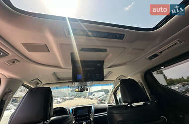 Минивэн Toyota Vellfire 2015 в 