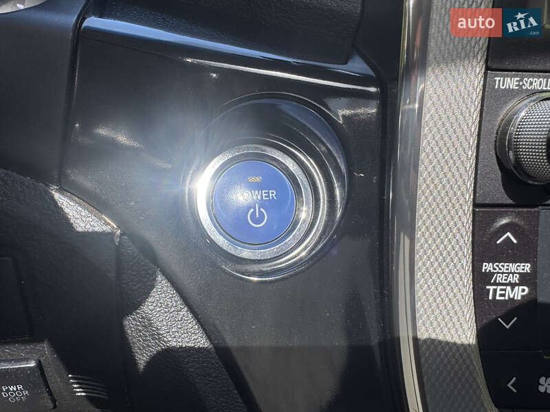 Минивэн Toyota Vellfire 2013 в Одессе