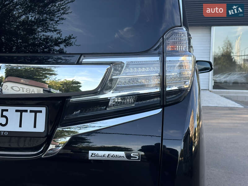 Мінівен Toyota Vellfire 2015 в Одесі