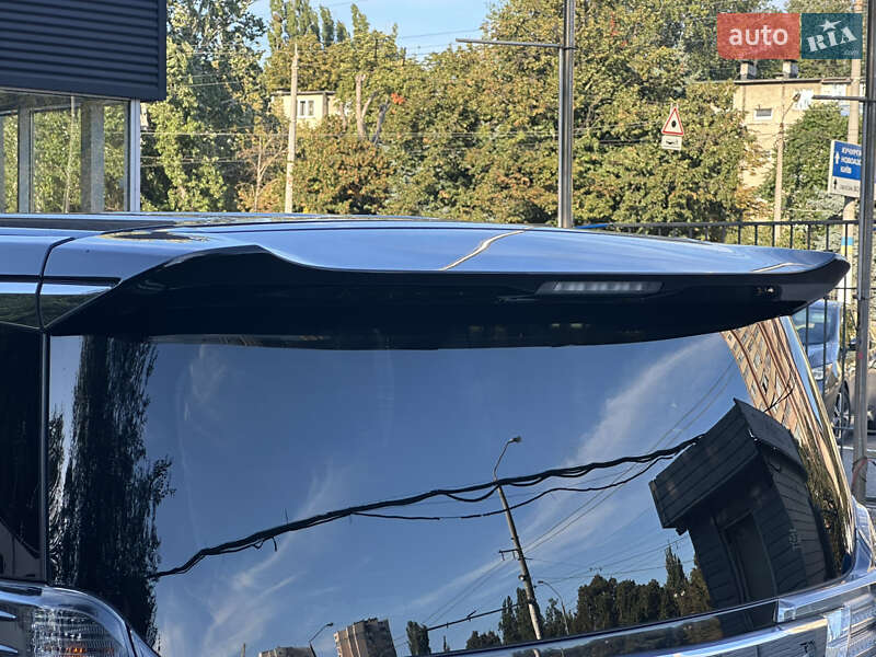 Мінівен Toyota Vellfire 2015 в Одесі