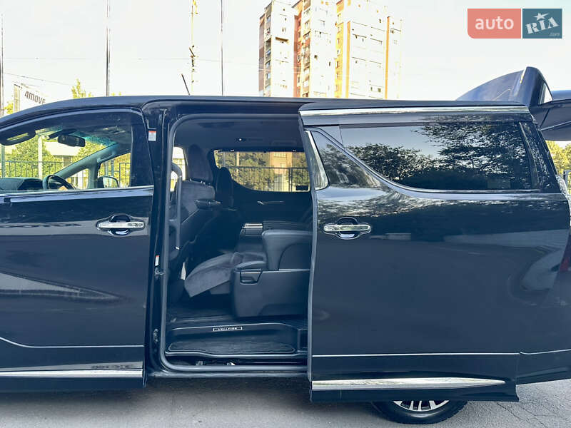Мінівен Toyota Vellfire 2015 в Одесі