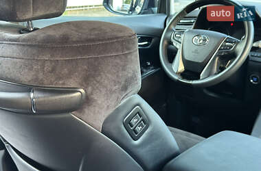 Минивэн Toyota Vellfire 2015 в 