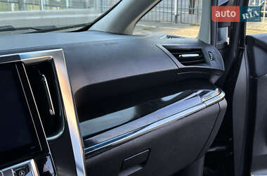 Минивэн Toyota Vellfire 2015 в 