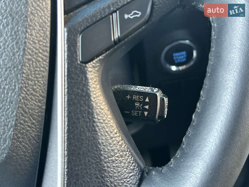 Мінівен Toyota Vellfire 2015 в Одесі