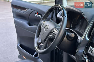Минивэн Toyota Vellfire 2015 в 