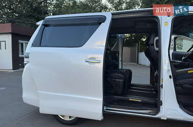 Минивэн Toyota Vellfire 2013 в 