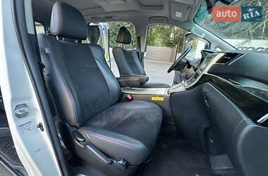 Минивэн Toyota Vellfire 2013 в 