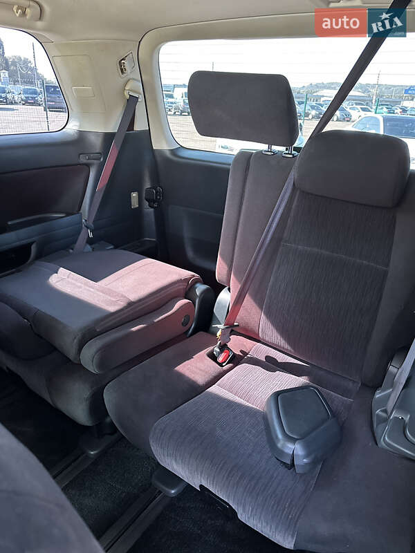 Мінівен Toyota Vellfire 2014 в Києві