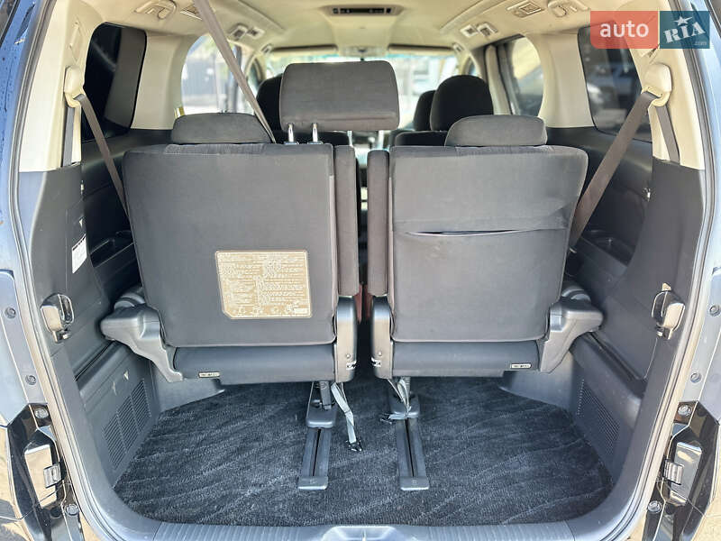 Мінівен Toyota Vellfire 2014 в Києві