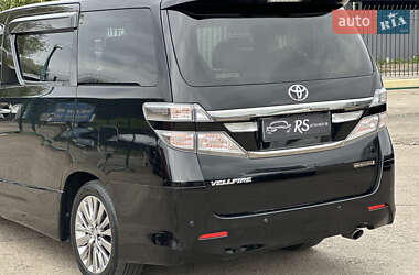 Минивэн Toyota Vellfire 2014 в 