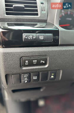 Минивэн Toyota Vellfire 2014 в 