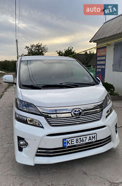 Минивэн Toyota Vellfire 2013 в 