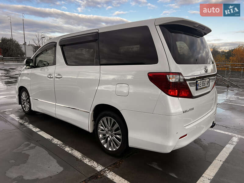Минивэн Toyota Vellfire 2013 в Киеве