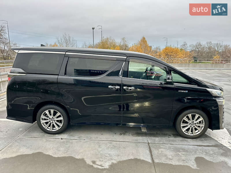Мінівен Toyota Vellfire 2018 в Києві
